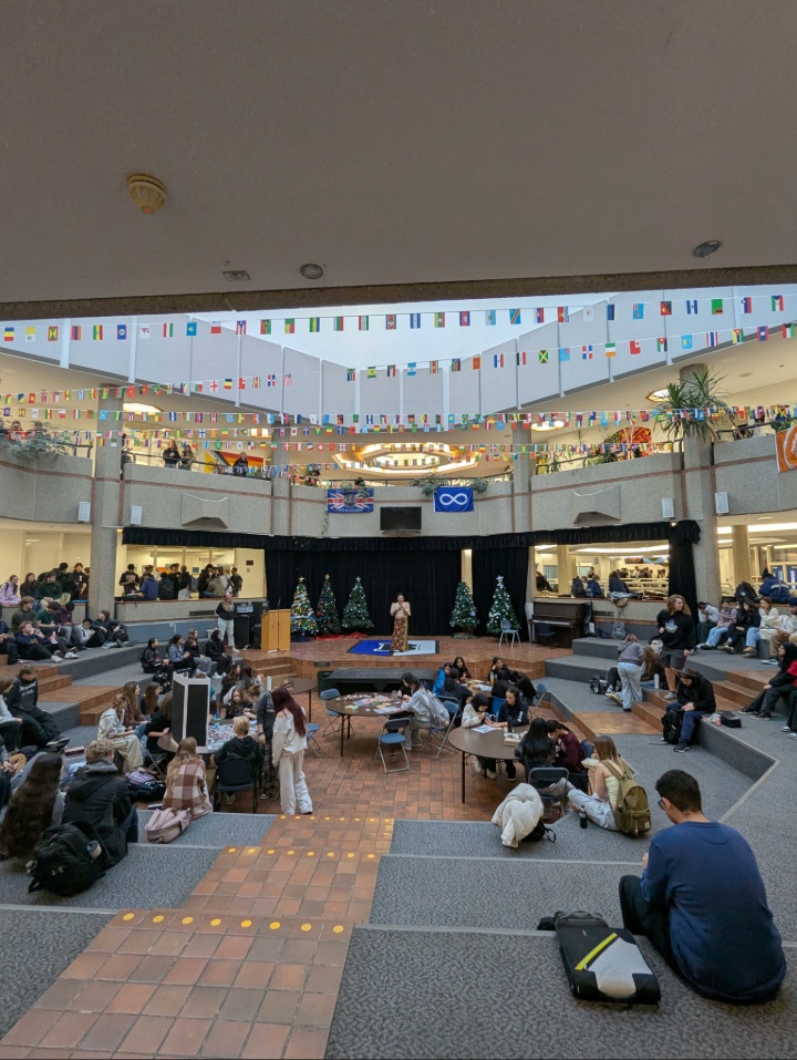 PXL 20251125 184746669